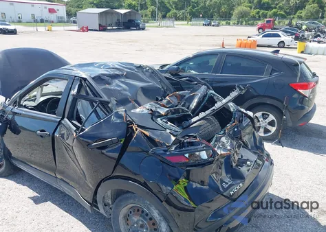 2021 Nissan Kicks S Xtronic Cvt from USA, damaged, VIN 3N1CP5BV5ML471359